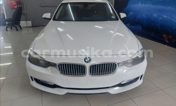 Nunua Ilio tumika BMW 3–Series Nyeupe Gari ndani ya Beitbridge nchini Matabeleland Kusini Nunua Ilio tumika BMW 3–Series Nyeupe Gari ndani ya Beitbridge nchini Matabeleland Kusini