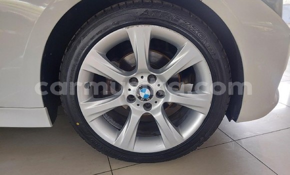 Nunua Ilio tumika BMW 3–Series Nyeupe Gari ndani ya Beitbridge nchini Matabeleland Kusini Nunua Ilio tumika BMW 3–Series Nyeupe Gari ndani ya Beitbridge nchini Matabeleland Kusini