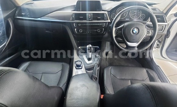 Nunua Ilio tumika BMW 3–Series Nyeupe Gari ndani ya Beitbridge nchini Matabeleland Kusini Nunua Ilio tumika BMW 3–Series Nyeupe Gari ndani ya Beitbridge nchini Matabeleland Kusini