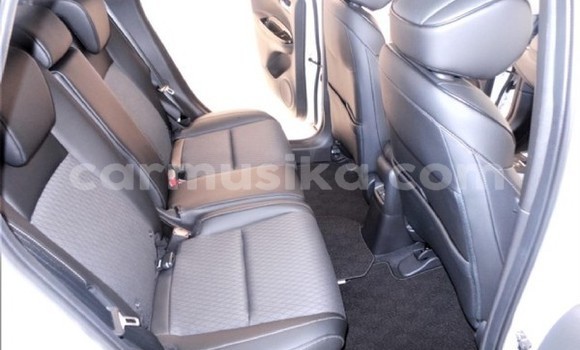 Acheter Occasion Voiture Honda Fit Blanc à Beitbridge, Matabeleland South Acheter Occasion Voiture Honda Fit Blanc à Beitbridge, Matabeleland South