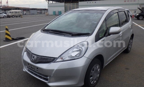 Nunua Ilio tumika Honda Fit Fedha Gari ndani ya Beitbridge nchini Matabeleland Kusini