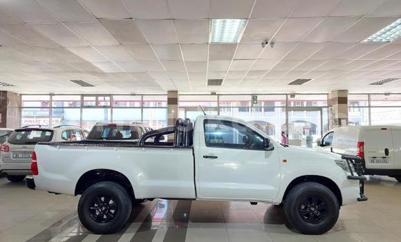 Acheter Occasion Voiture Toyota Hilux Blanc à Beitbridge, Matabeleland South Acheter Occasion Voiture Toyota Hilux Blanc à Beitbridge, Matabeleland South