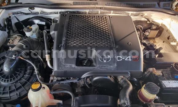 Acheter Occasion Voiture Toyota Hilux Blanc à Beitbridge, Matabeleland South Acheter Occasion Voiture Toyota Hilux Blanc à Beitbridge, Matabeleland South