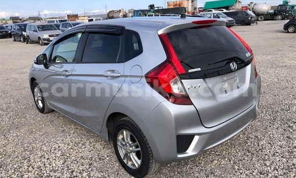 Buy Used Honda Fit Silver Car in Beitbridge in Matabeleland South Buy Used Honda Fit Silver Car in Beitbridge in Matabeleland South