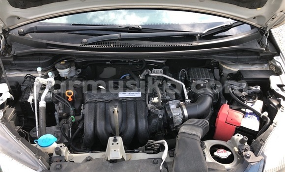 Buy Used Honda Fit Silver Car in Beitbridge in Matabeleland South Buy Used Honda Fit Silver Car in Beitbridge in Matabeleland South