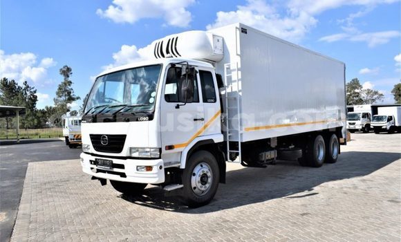 Acheter Occasion Utilitaire Nissan UD Blanc à Beitbridge, Matabeleland South Acheter Occasion Utilitaire Nissan UD Blanc à Beitbridge, Matabeleland South