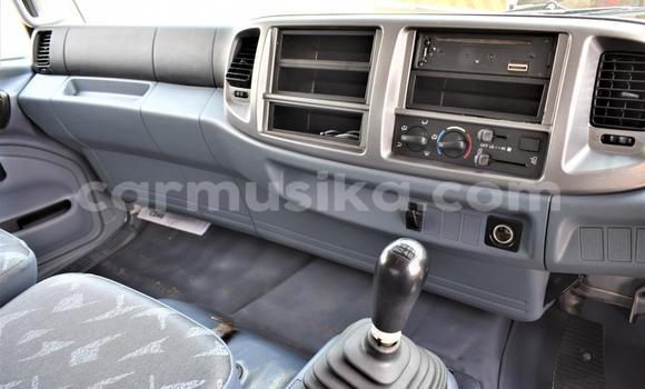 Acheter Occasion Utilitaire Hino 300 Series Blanc à Beitbridge, Matabeleland South Acheter Occasion Utilitaire Hino 300 Series Blanc à Beitbridge, Matabeleland South