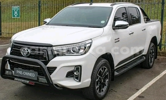 Tenga Tsaru Toyota Hilux Chena Mota in Beitbridge in Matabeleland South Tenga Tsaru Toyota Hilux Chena Mota in Beitbridge in Matabeleland South