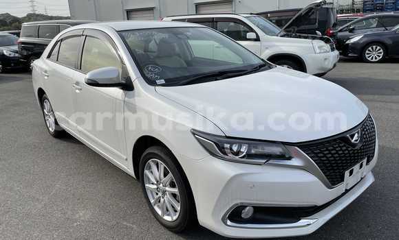 Buy Used Toyota Allion White Car in Beitbridge in Matabeleland South