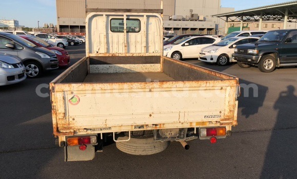 Buy Used Toyota Dyna White Truck in Beitbridge in Matabeleland South Buy Used Toyota Dyna White Truck in Beitbridge in Matabeleland South