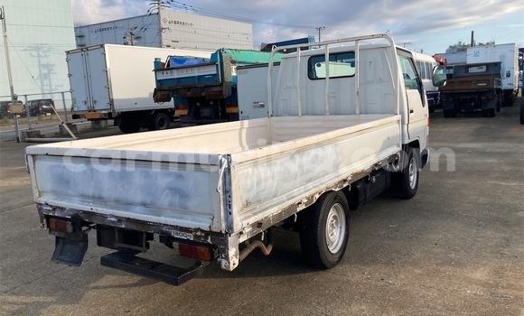 Acheter Occasion Utilitaire Toyota Dyna Blanc à Beitbridge, Matabeleland South Acheter Occasion Utilitaire Toyota Dyna Blanc à Beitbridge, Matabeleland South