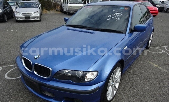 Nunua Ilio tumika BMW 3–Series Bluu Gari ndani ya Beitbridge nchini Matabeleland Kusini