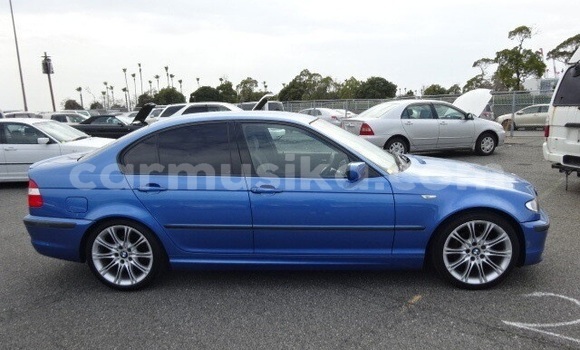 Tenga Tsaru BMW 3–Series Bhuruu Mota in Beitbridge in Matabeleland South Tenga Tsaru BMW 3–Series Bhuruu Mota in Beitbridge in Matabeleland South