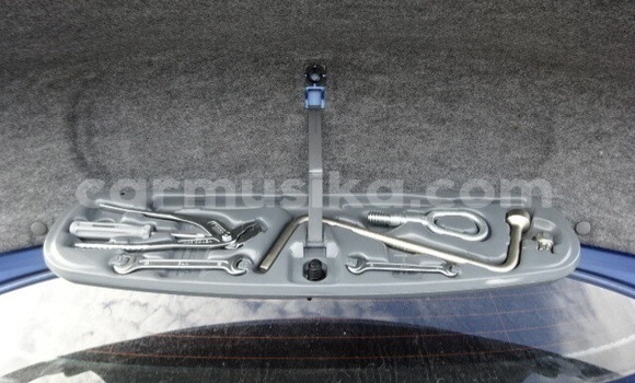 Tenga Tsaru BMW 3–Series Bhuruu Mota in Beitbridge in Matabeleland South Tenga Tsaru BMW 3–Series Bhuruu Mota in Beitbridge in Matabeleland South