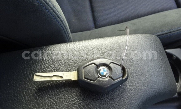 Tenga Tsaru BMW 3–Series Bhuruu Mota in Beitbridge in Matabeleland South Tenga Tsaru BMW 3–Series Bhuruu Mota in Beitbridge in Matabeleland South