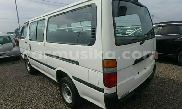 Tenga Tsaru Toyota Hiace Chena Mota in Beitbridge in Matabeleland South Tenga Tsaru Toyota Hiace Chena Mota in Beitbridge in Matabeleland South
