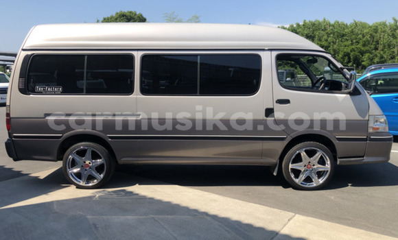 Acheter Occasion Voiture Toyota Hiace Autre à Beitbridge, Matabeleland South Acheter Occasion Voiture Toyota Hiace Autre à Beitbridge, Matabeleland South