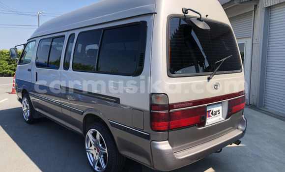 Acheter Occasion Voiture Toyota Hiace Autre à Beitbridge, Matabeleland South Acheter Occasion Voiture Toyota Hiace Autre à Beitbridge, Matabeleland South