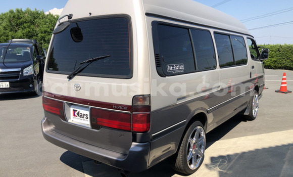 Acheter Occasion Voiture Toyota Hiace Autre à Beitbridge, Matabeleland South Acheter Occasion Voiture Toyota Hiace Autre à Beitbridge, Matabeleland South