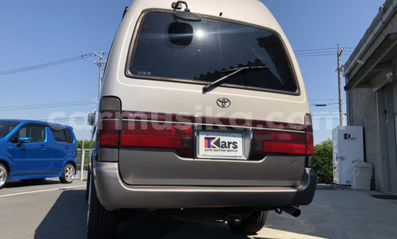 Acheter Occasion Voiture Toyota Hiace Autre à Beitbridge, Matabeleland South Acheter Occasion Voiture Toyota Hiace Autre à Beitbridge, Matabeleland South