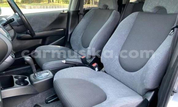 Buy Used Honda Fit Silver Car in Beitbridge in Matabeleland South Buy Used Honda Fit Silver Car in Beitbridge in Matabeleland South