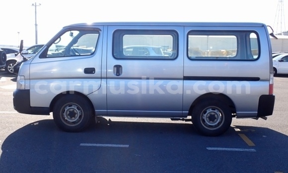 Acheter Occasion Voiture Nissan Caravan Gris à Beitbridge, Matabeleland South Acheter Occasion Voiture Nissan Caravan Gris à Beitbridge, Matabeleland South