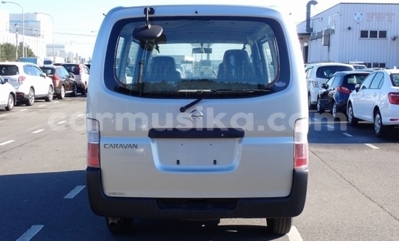 Acheter Occasion Voiture Nissan Caravan Gris à Beitbridge, Matabeleland South Acheter Occasion Voiture Nissan Caravan Gris à Beitbridge, Matabeleland South