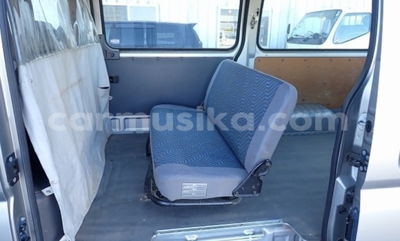 Acheter Occasion Voiture Nissan Caravan Gris à Beitbridge, Matabeleland South Acheter Occasion Voiture Nissan Caravan Gris à Beitbridge, Matabeleland South