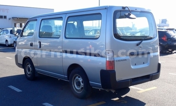 Acheter Occasion Voiture Nissan Caravan Gris à Beitbridge, Matabeleland South Acheter Occasion Voiture Nissan Caravan Gris à Beitbridge, Matabeleland South