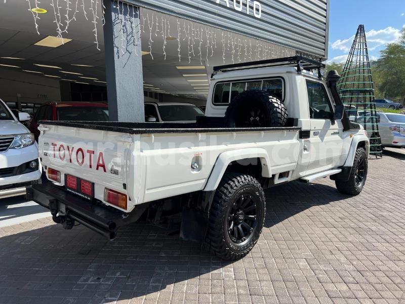 Big with watermark toyota land cruiser matabeleland south beitbridge 32071