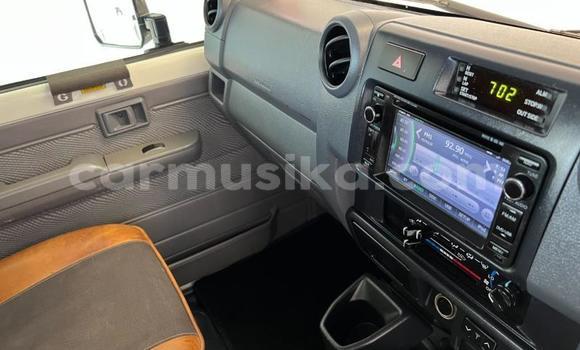 Acheter Occasion Voiture Toyota Land Cruiser Blanc à Beitbridge, Matabeleland South Acheter Occasion Voiture Toyota Land Cruiser Blanc à Beitbridge, Matabeleland South