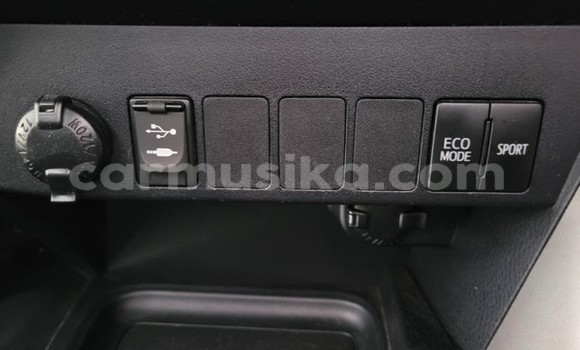 Acheter Occasion Voiture Toyota RAV4 Gris à Beitbridge, Matabeleland South Acheter Occasion Voiture Toyota RAV4 Gris à Beitbridge, Matabeleland South