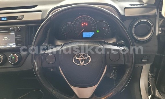 Acheter Occasion Voiture Toyota RAV4 Gris à Beitbridge, Matabeleland South Acheter Occasion Voiture Toyota RAV4 Gris à Beitbridge, Matabeleland South
