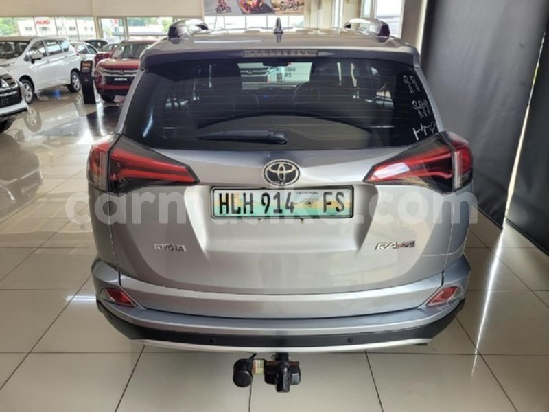 Big with watermark toyota rav4 matabeleland south beitbridge 32072