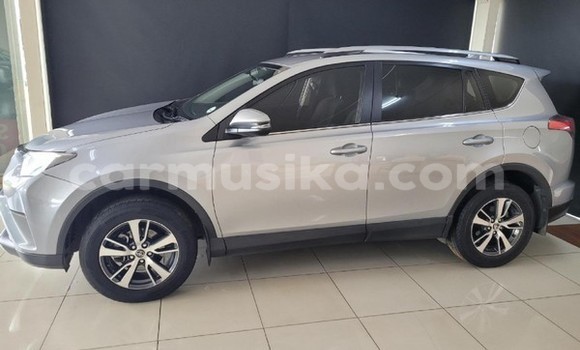 Acheter Occasion Voiture Toyota RAV4 Gris à Beitbridge, Matabeleland South Acheter Occasion Voiture Toyota RAV4 Gris à Beitbridge, Matabeleland South