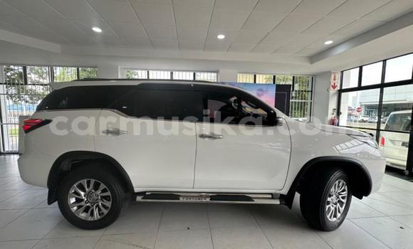 Tenga Tsaru Toyota Fortuner Chena Mota in Beitbridge in Matabeleland South Tenga Tsaru Toyota Fortuner Chena Mota in Beitbridge in Matabeleland South
