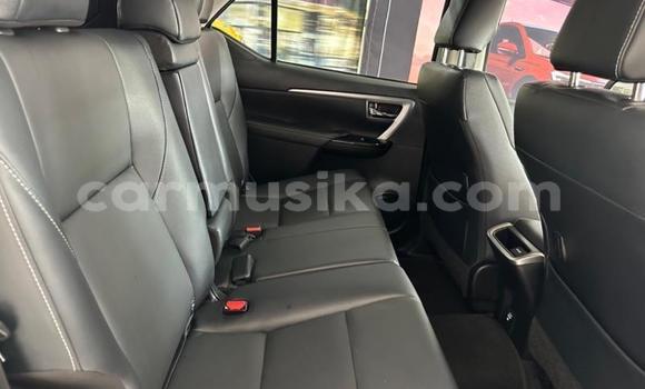 Acheter Occasion Voiture Toyota Fortuner Blanc à Beitbridge, Matabeleland South Acheter Occasion Voiture Toyota Fortuner Blanc à Beitbridge, Matabeleland South