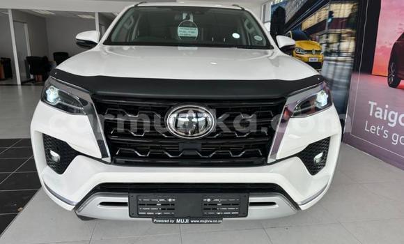 Acheter Occasion Voiture Toyota Fortuner Blanc à Beitbridge, Matabeleland South Acheter Occasion Voiture Toyota Fortuner Blanc à Beitbridge, Matabeleland South