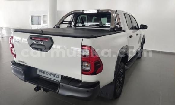 Acheter Occasion Voiture Toyota Hilux Blanc à Beitbridge, Matabeleland South Acheter Occasion Voiture Toyota Hilux Blanc à Beitbridge, Matabeleland South