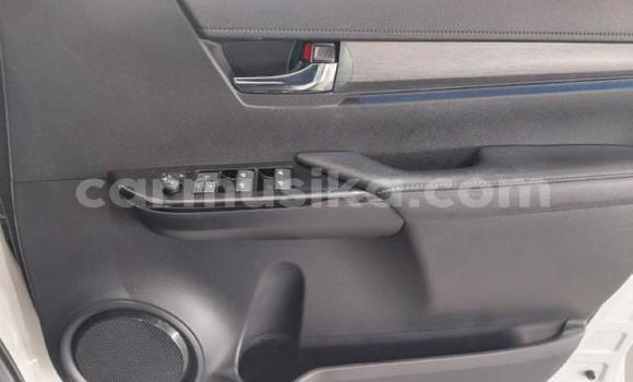 Acheter Occasion Voiture Toyota Hilux Blanc à Beitbridge, Matabeleland South Acheter Occasion Voiture Toyota Hilux Blanc à Beitbridge, Matabeleland South