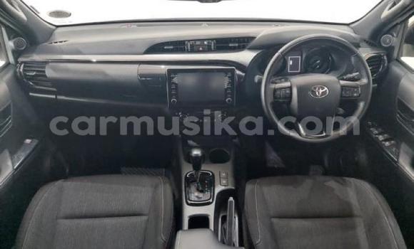 Acheter Occasion Voiture Toyota Hilux Blanc à Beitbridge, Matabeleland South Acheter Occasion Voiture Toyota Hilux Blanc à Beitbridge, Matabeleland South