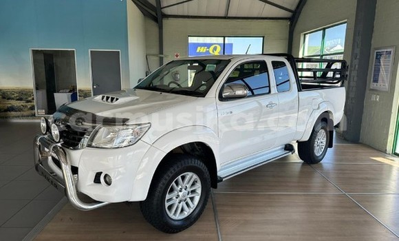 Tenga Tsaru Toyota Hilux Chena Mota in Beitbridge in Matabeleland South Tenga Tsaru Toyota Hilux Chena Mota in Beitbridge in Matabeleland South