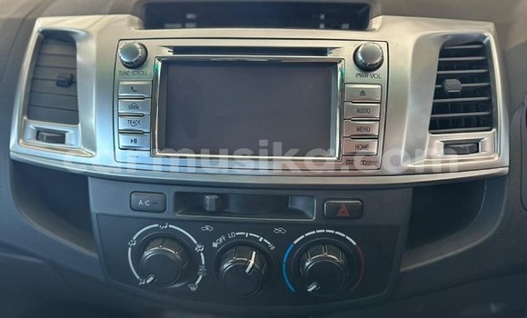 Tenga Tsaru Toyota Hilux Chena Mota in Beitbridge in Matabeleland South Tenga Tsaru Toyota Hilux Chena Mota in Beitbridge in Matabeleland South