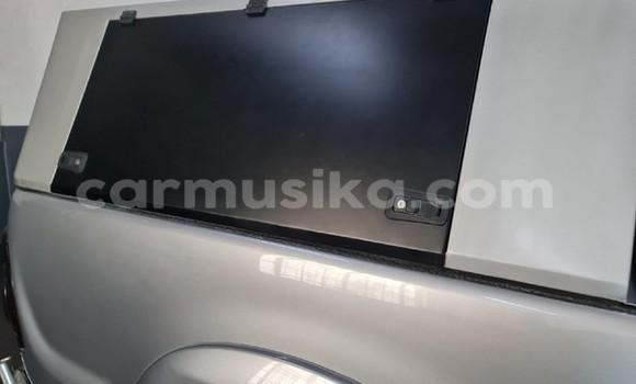 Acheter Occasion Voiture Toyota Hilux Gris à Beitbridge, Matabeleland South Acheter Occasion Voiture Toyota Hilux Gris à Beitbridge, Matabeleland South