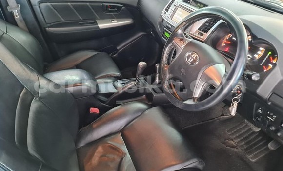 Acheter Occasion Voiture Toyota Hilux Gris à Beitbridge, Matabeleland South Acheter Occasion Voiture Toyota Hilux Gris à Beitbridge, Matabeleland South