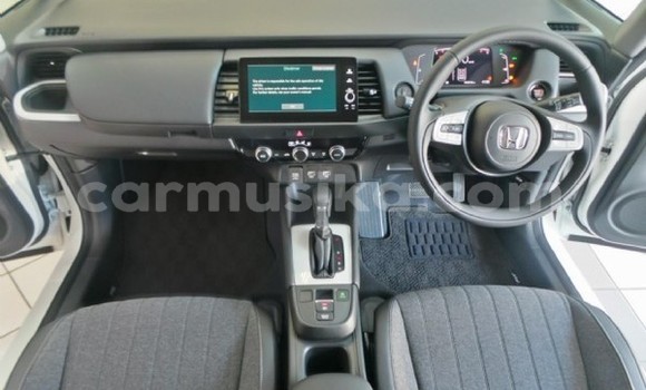 Acheter Occasion Voiture Honda Fit Blanc à Beitbridge, Matabeleland South Acheter Occasion Voiture Honda Fit Blanc à Beitbridge, Matabeleland South