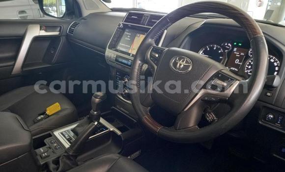 Acheter Occasion Voiture Toyota Land Cruiser Prado Blanc à Beitbridge, Matabeleland South Acheter Occasion Voiture Toyota Land Cruiser Prado Blanc à Beitbridge, Matabeleland South