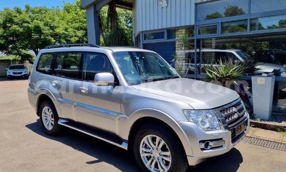 Buy Used Mitsubishi Pajero Silver Car in Beitbridge in Matabeleland South