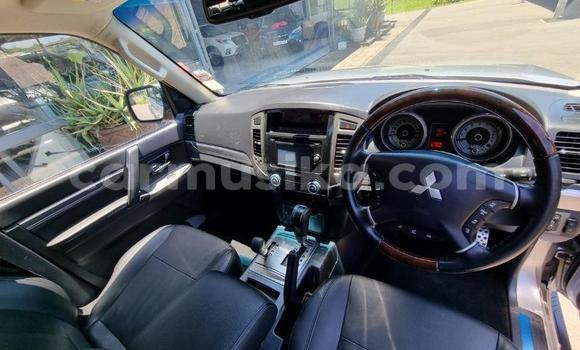 Acheter Occasion Voiture Mitsubishi Pajero Gris à Beitbridge, Matabeleland South Acheter Occasion Voiture Mitsubishi Pajero Gris à Beitbridge, Matabeleland South