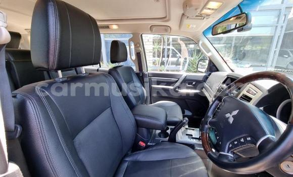 Acheter Occasion Voiture Mitsubishi Pajero Gris à Beitbridge, Matabeleland South Acheter Occasion Voiture Mitsubishi Pajero Gris à Beitbridge, Matabeleland South